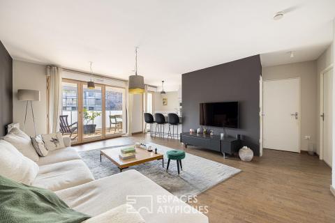 Contemporain avec grand balcon et garage