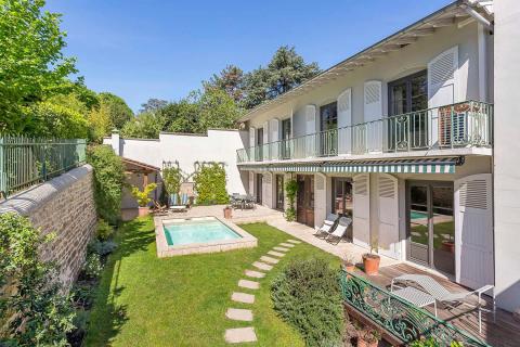 Maison de ville de charme avec piscine au coeur de Saint-Cyr-au-Mont-d&rsquo;Or