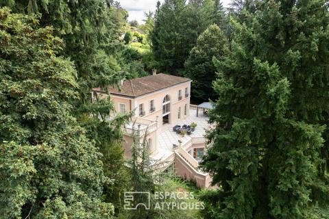 Demeure de prestige au sein d&rsquo;un parc privé avec piscine et étang