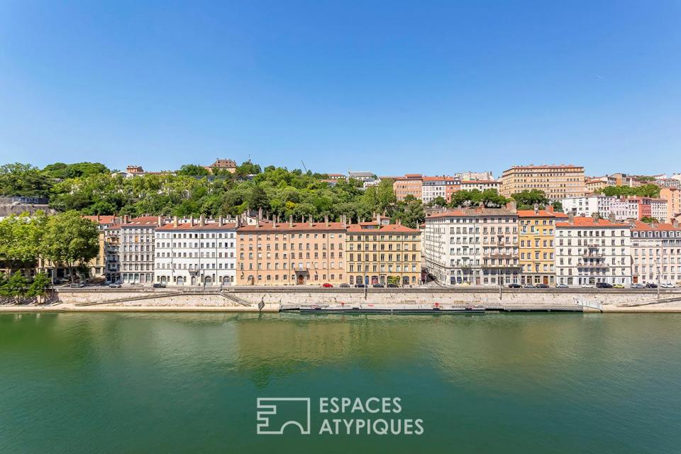 Duplex avec vue au dernier étage avec ascenseur