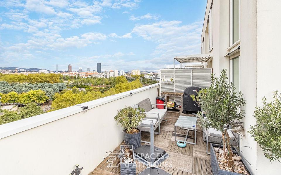 Duplex et terrasse plein ciel avec vue dégagée