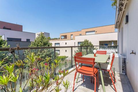 Coeur Montchat – Contemporary apartment with terrace