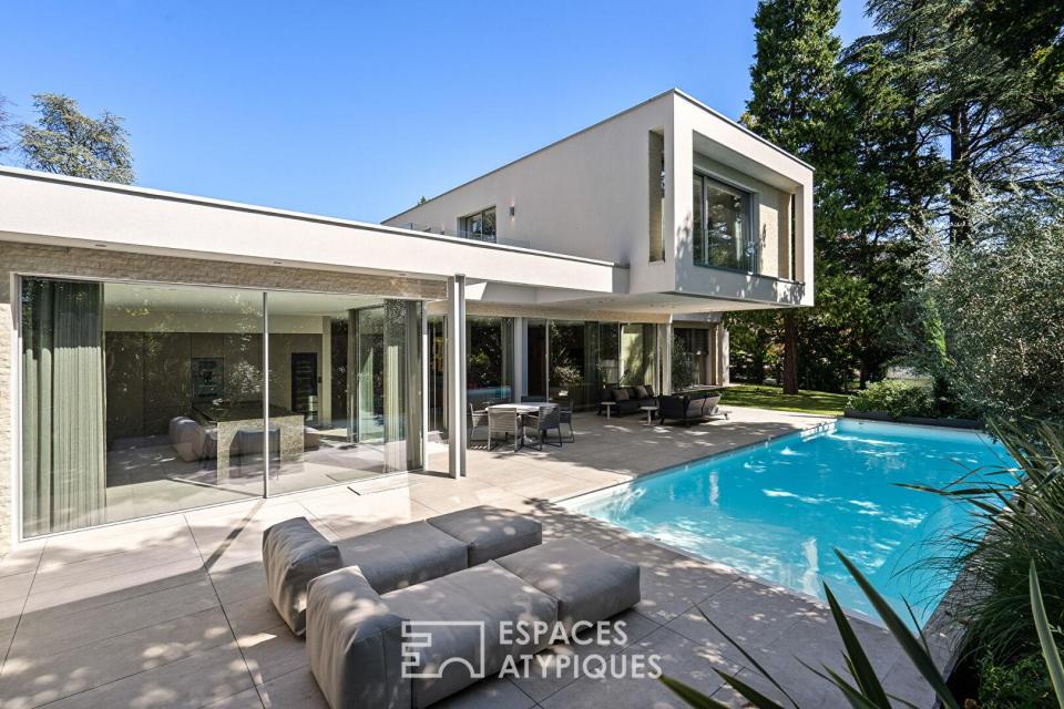 Maison d'architecte contemporaine avec piscine