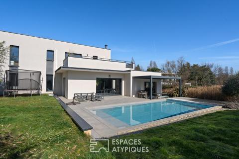Maison contemporaine avec piscine