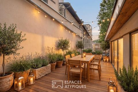 HISTORIC VIENNA – Architect-designed triplex blending history and contemporary design