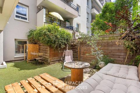Apartment with terrace