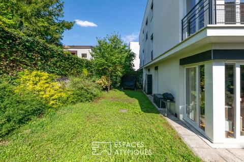 L&rsquo;esprit « maison » en duplex avec jardin
