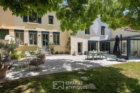 Maison ancienne à la rénovation d’architecte avec piscine, studio indépendant et stationnements à proximité du centre de la Croix-Rousse