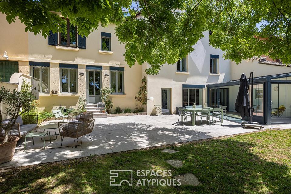 Maison ancienne à la rénovation d'architecte avec piscine, studio indépendant et stationnements à proximité du centre de la Croix-Rousse