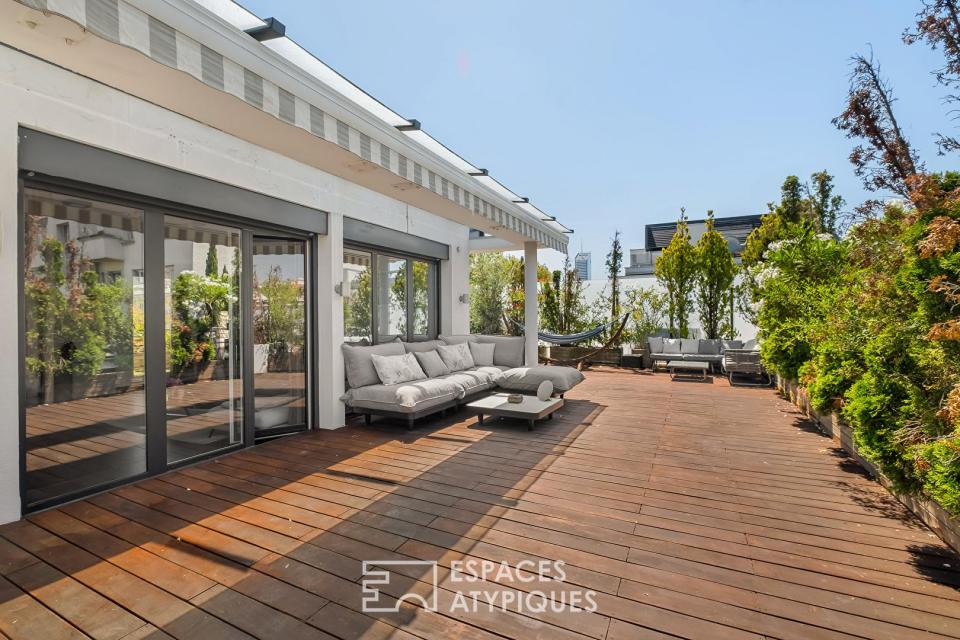 Toit-terrasse d'exception avec très grande terrasse et garage dans une résidence de standing