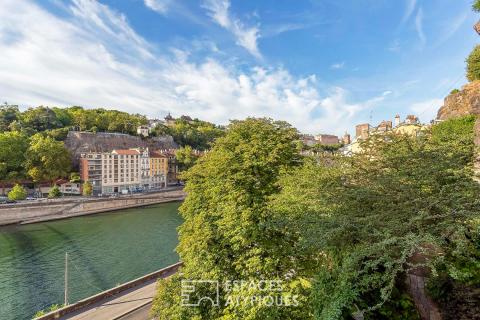 Appartement rénové avec vue à l’identité singulière