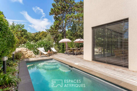 Maison contemporaine dans un écrin végétal