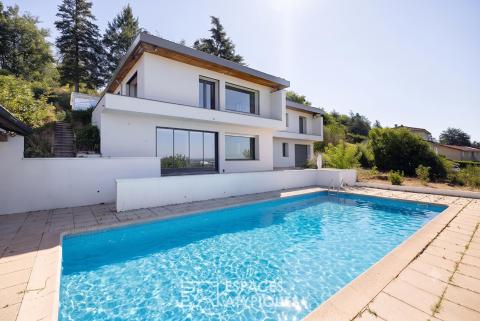 Une architecture contemporaine ouverte sur un panorama d&rsquo;exception