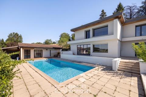 Une architecture contemporaine ouverte sur un panorama d&rsquo;exception