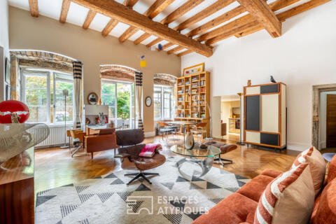 Charming apartment with garden and Saône view