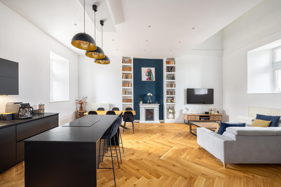 Duplex rénové de 105m² au sein du Château de Charly