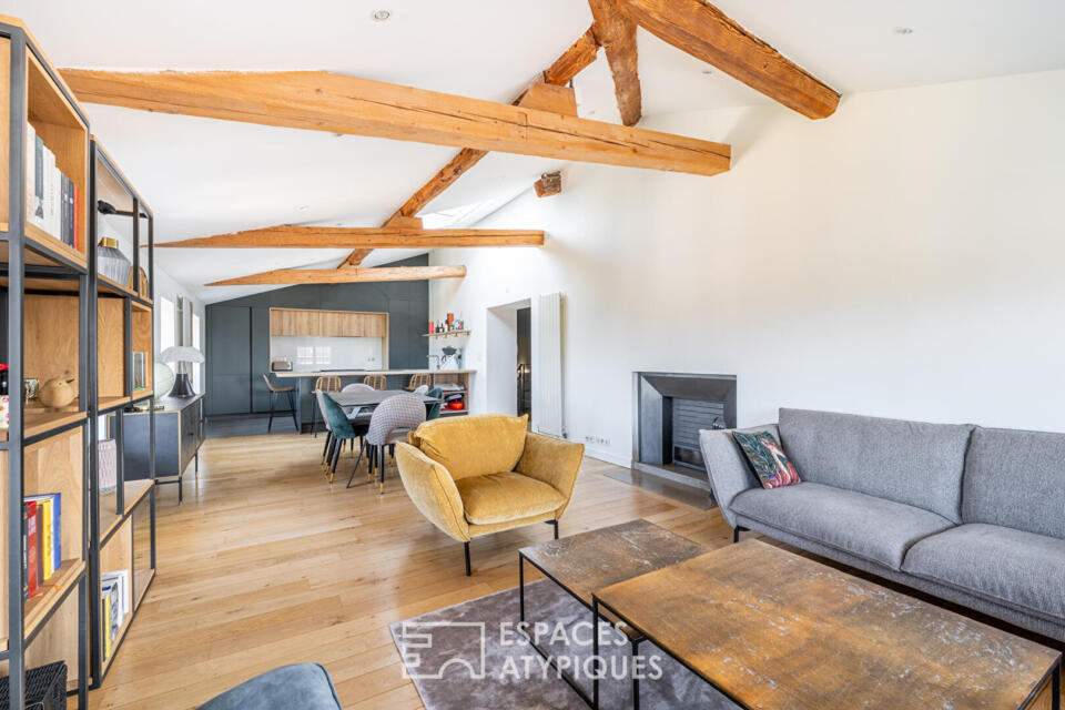 Dernier étage en duplex rénové à Saint Cyr Au Mont d'Or