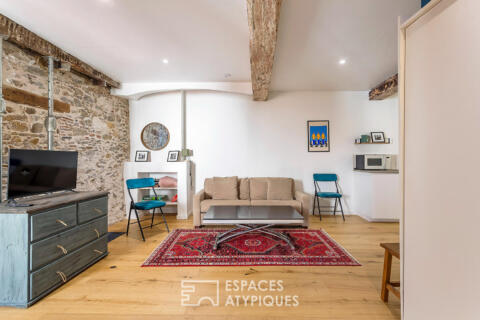 Grand studio rénové au coeur de Saint-Georges