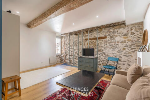 Grand studio rénové au coeur de Saint-Georges