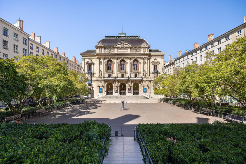 Très bel appartement avec vue sur le Théâtre des Célestins