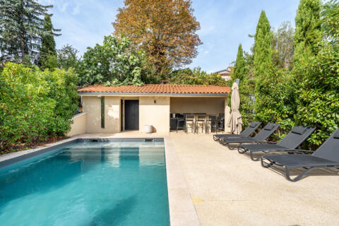 Maison avec piscine en plein coeur de Saint Cyr