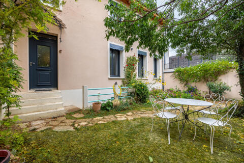 Maison rénovée par architecte à proximité des Gratte Ciel