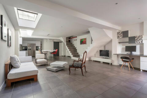 Loft avec patio quartier Monplaisir