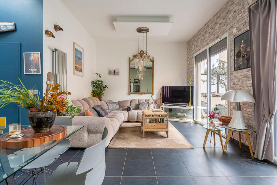 Maison de ville avec terrasses et garage au coeur de la Croix Rousse