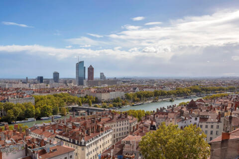 Appartement en dernier étage avec magnifique vue et stationnement
