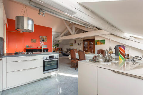 Un esprit loft sous les toits, un lieu à part