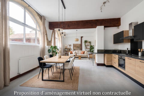 Duplex de caractère avec jardin et dépendance