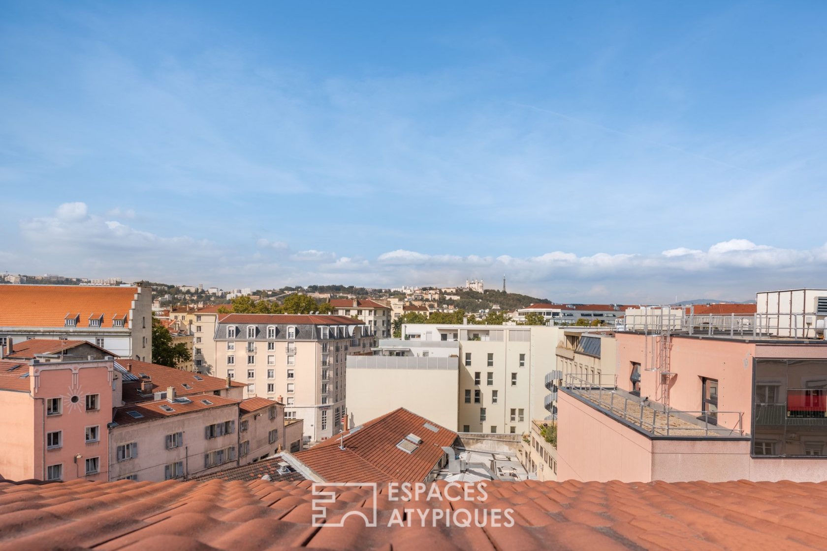 Dernier étage avec balcon vue Fourvière