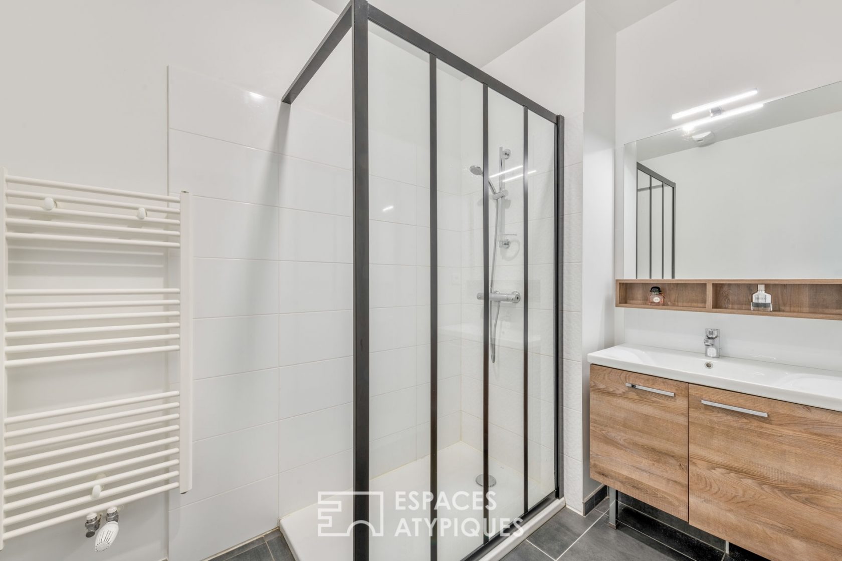 Appartement esprit loft avec terrasse