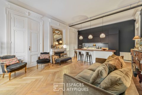 Haussmannien rénové avec balcon