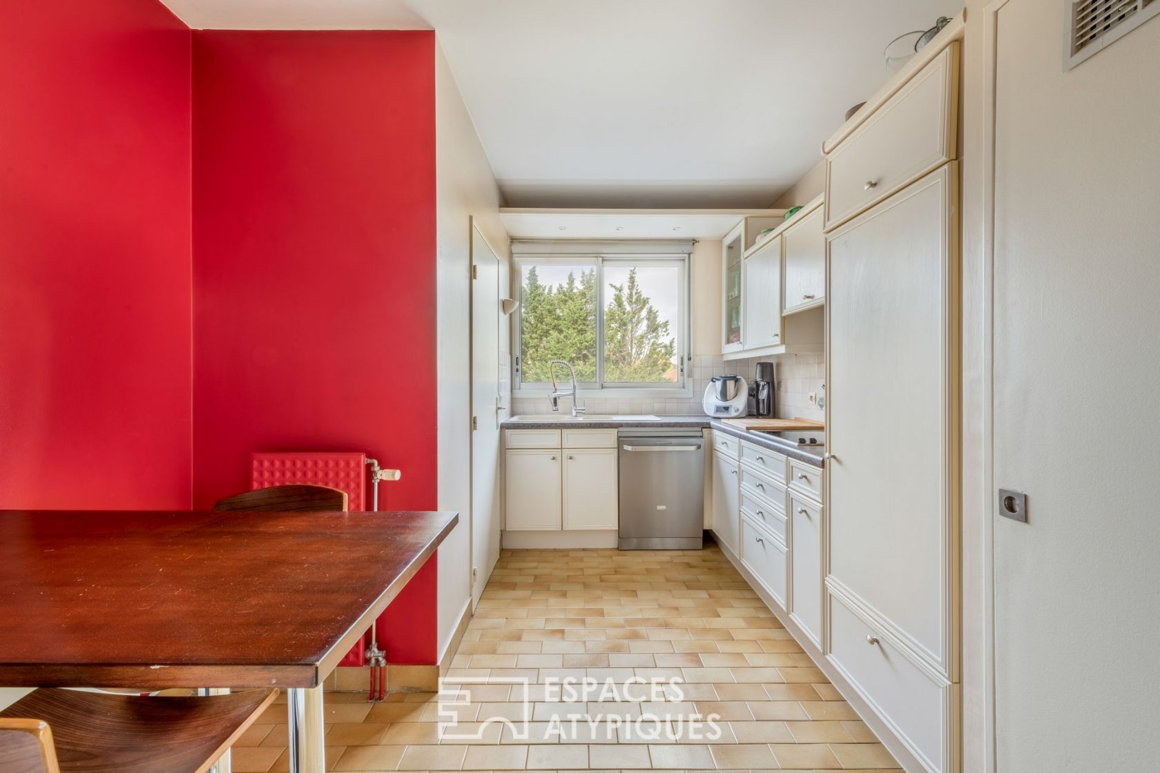 Appartement avec terrasse et garage au coeur d’un parc arboré