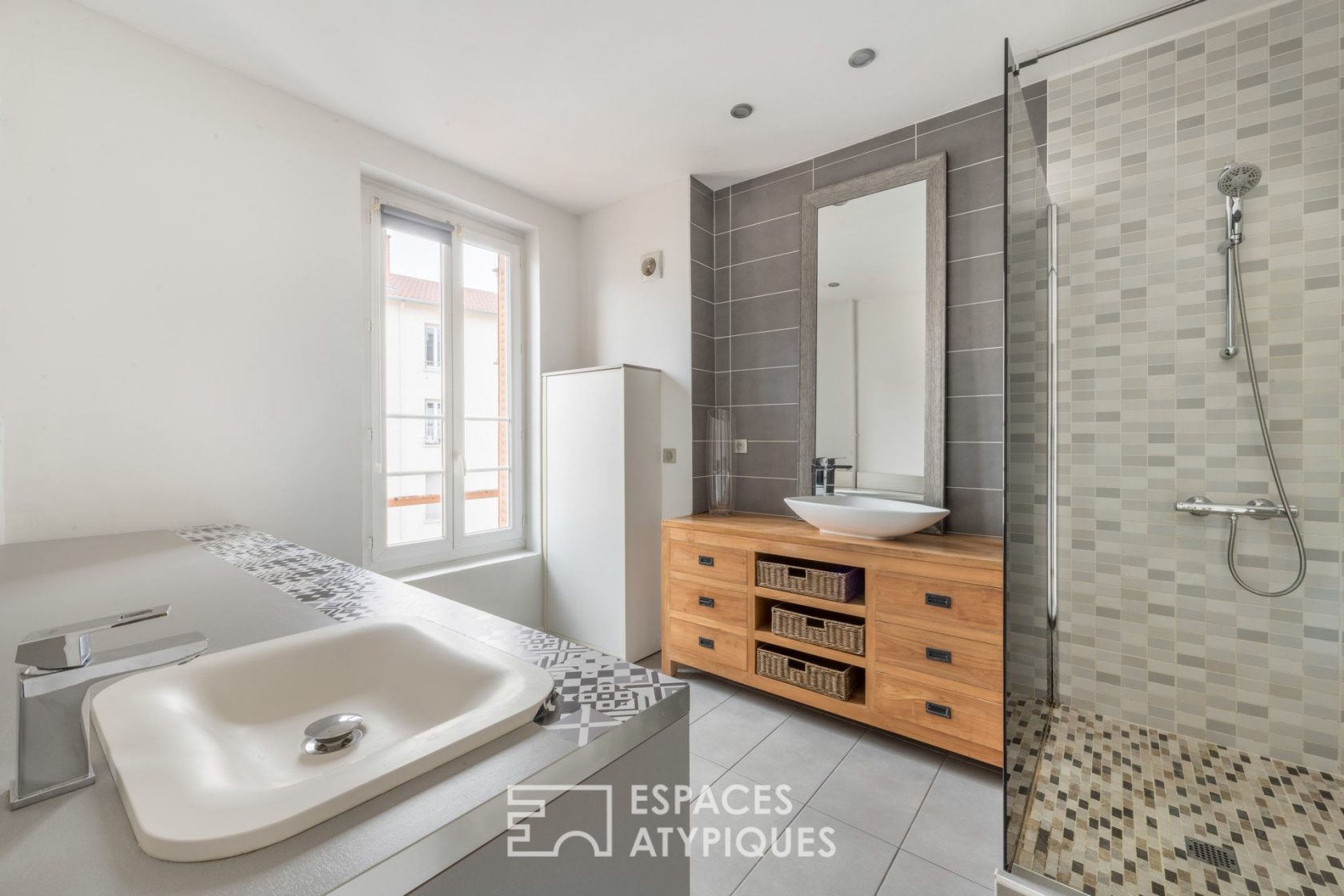Appartement ancien esprit loft
