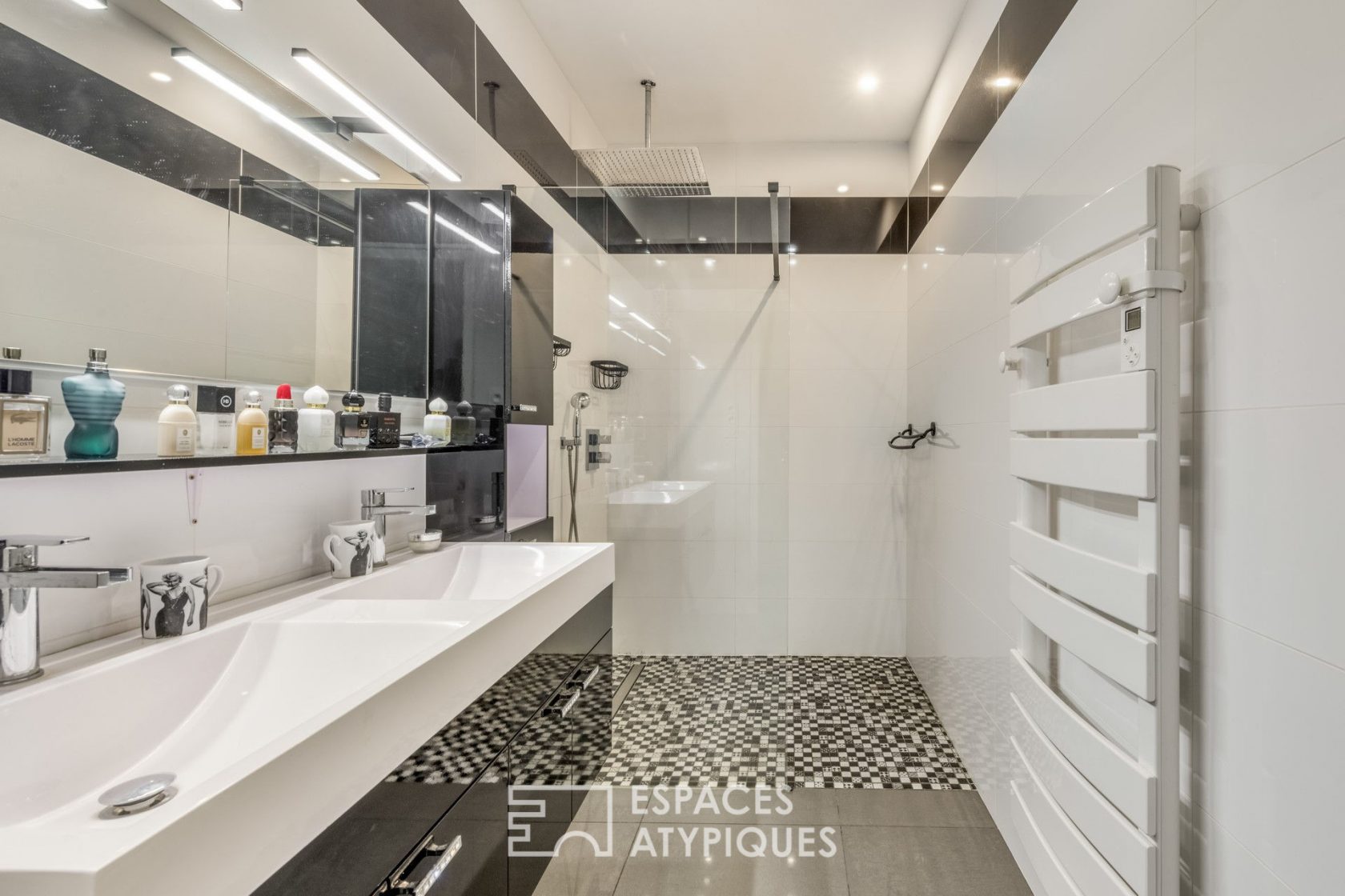 Maison contemporaine avec piscine
