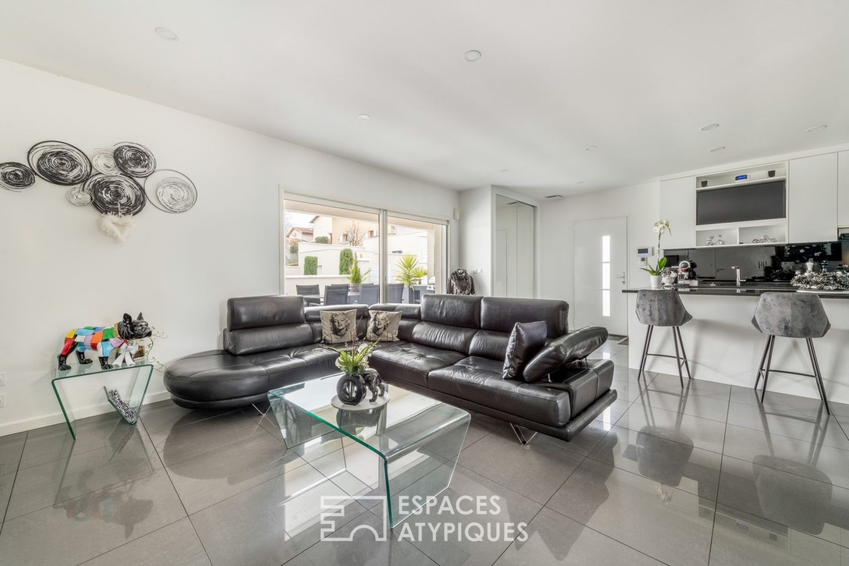 Maison contemporaine avec piscine