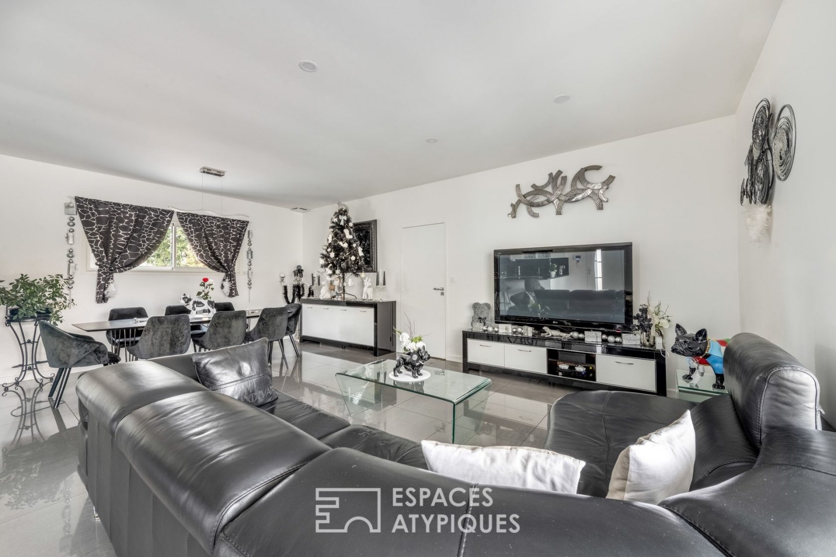 Maison contemporaine avec piscine