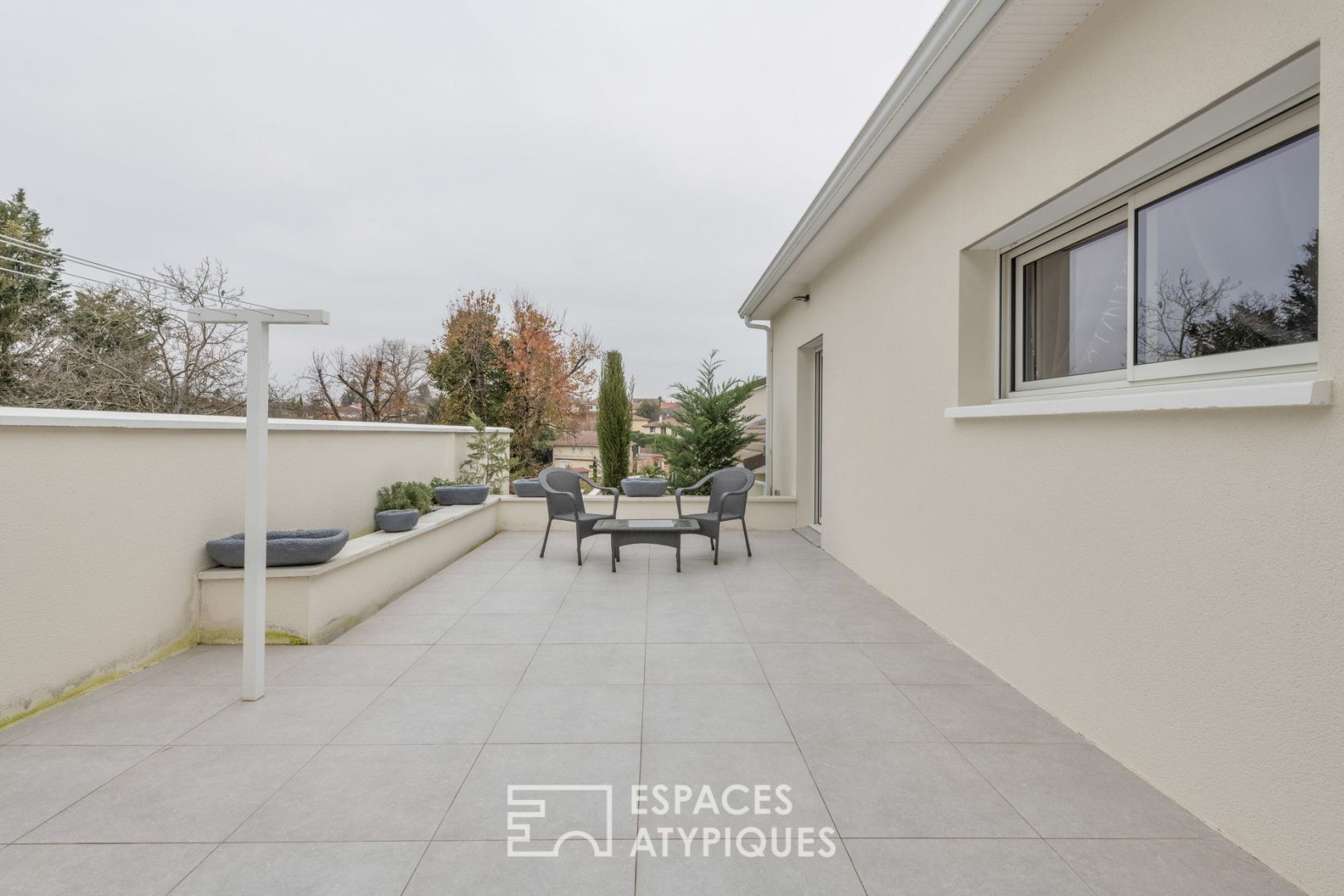Maison contemporaine avec piscine
