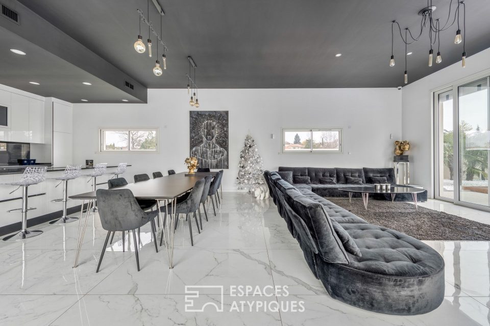 38280 VILLETTE D ANTHON - Maison contemporaine avec piscine et studio indépendant - Réf. 2245EL