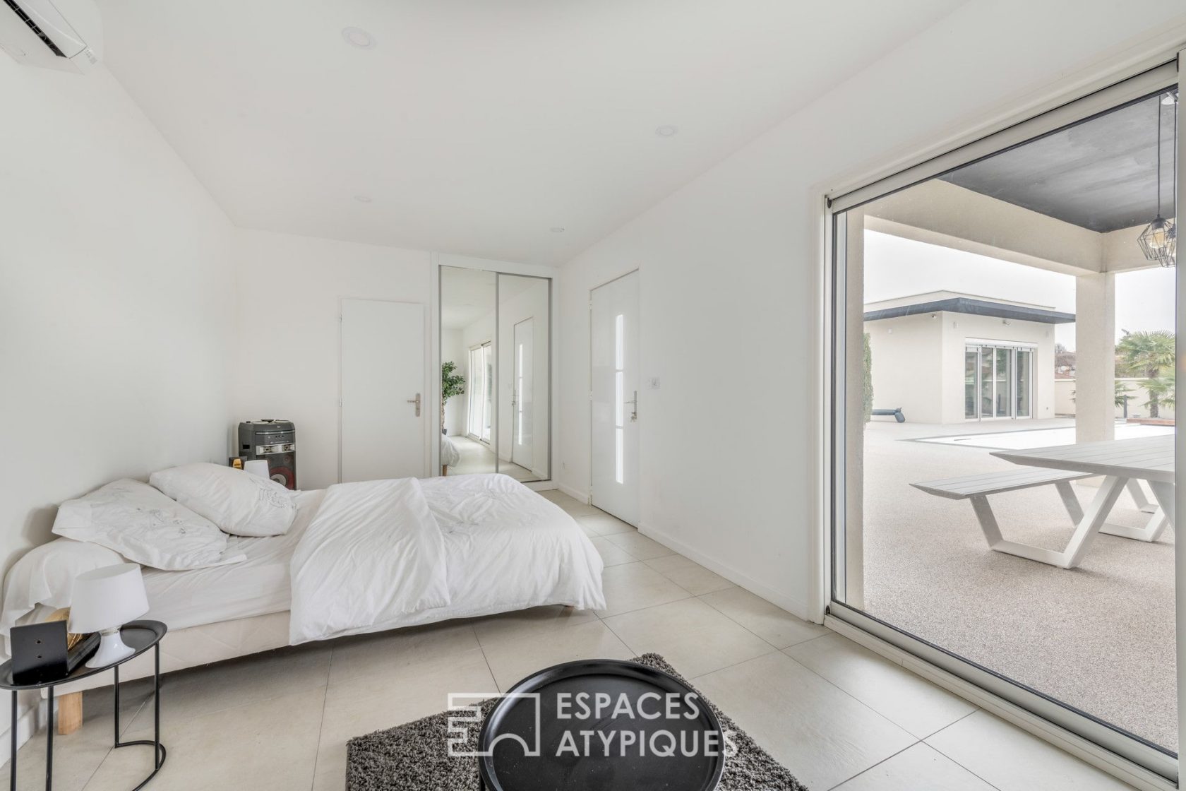 Maison contemporaine avec piscine et studio indépendant