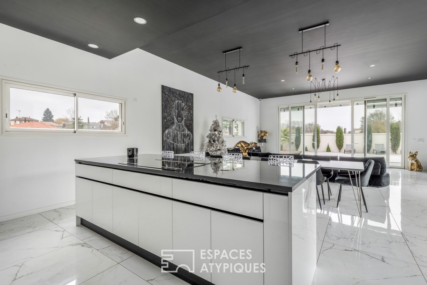 Maison contemporaine avec piscine et studio indépendant