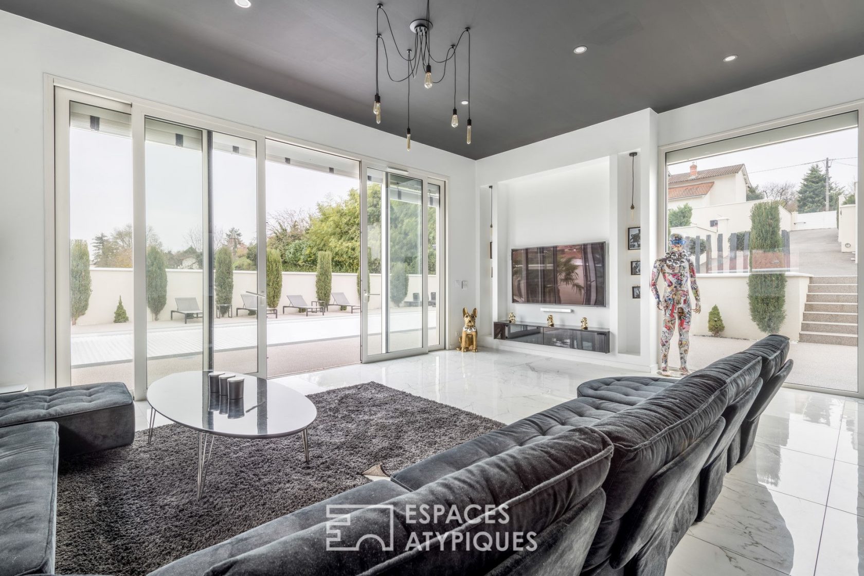 Maison contemporaine avec piscine et studio indépendant