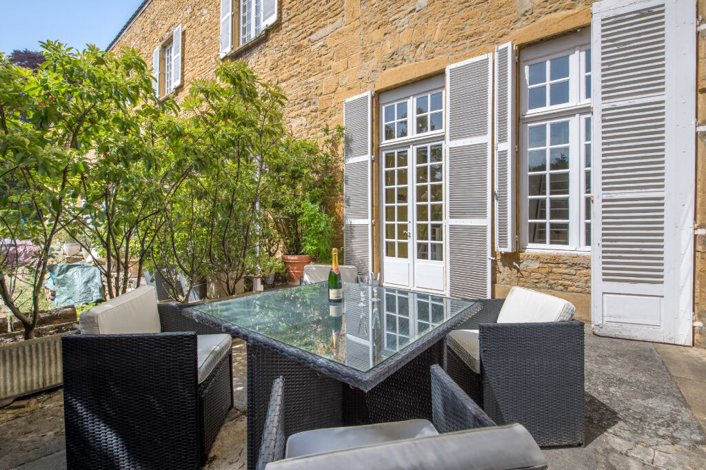 Appartement avec terrasses dans un domaine du XVIIIe