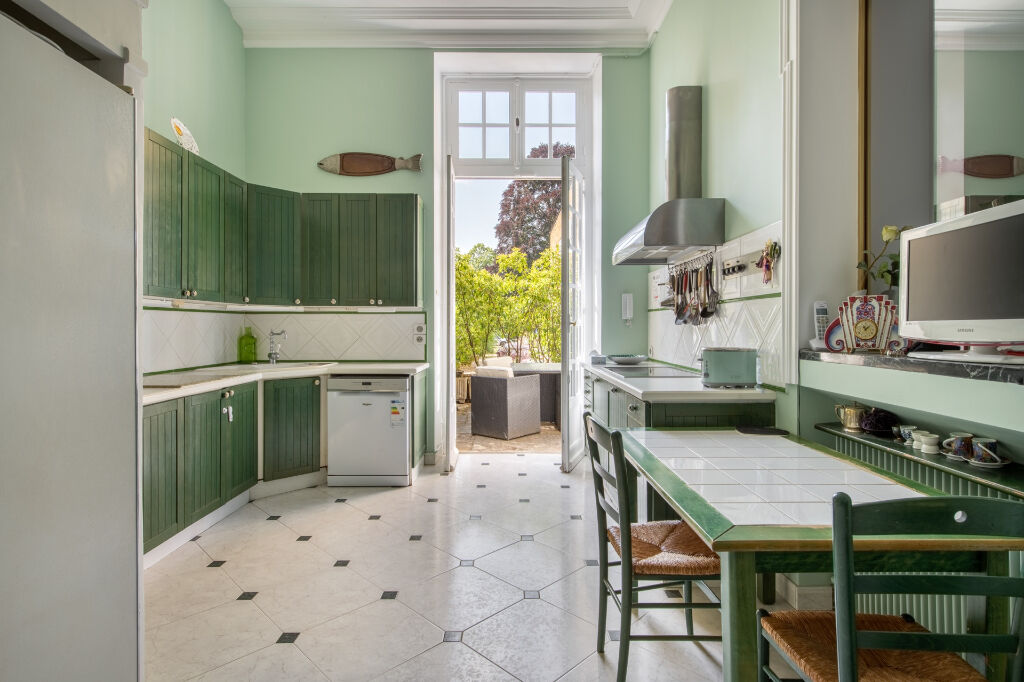 Appartement avec terrasses dans un domaine du XVIIIe