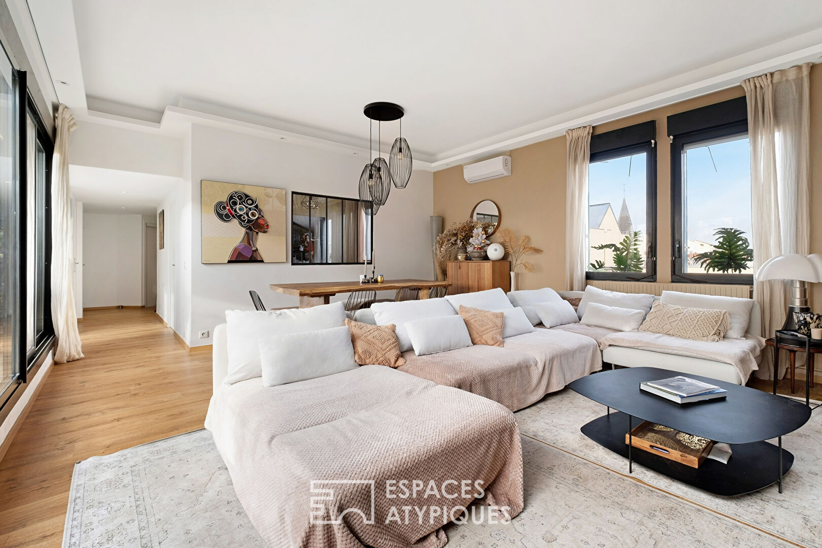 Renovated roof terrace with view of the Dupic park