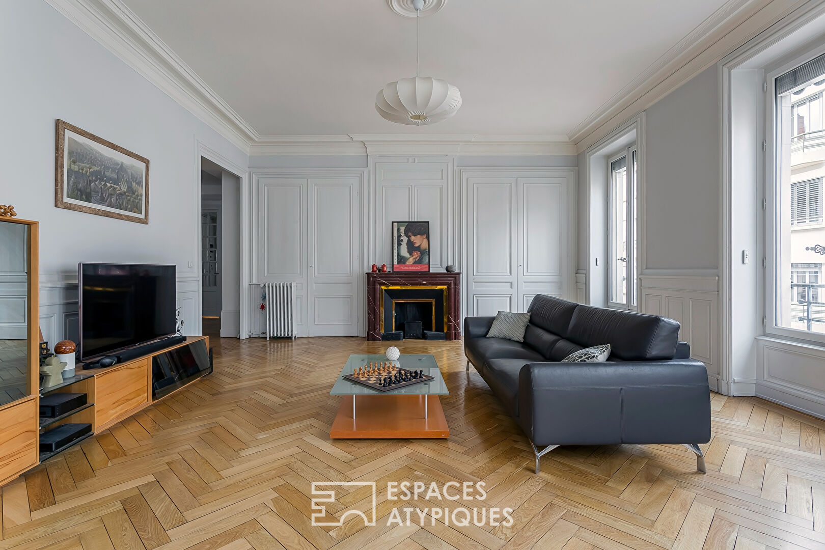 Haussmannien rénové avec balcon