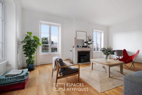 Apartment in an old building with a view of the Saône