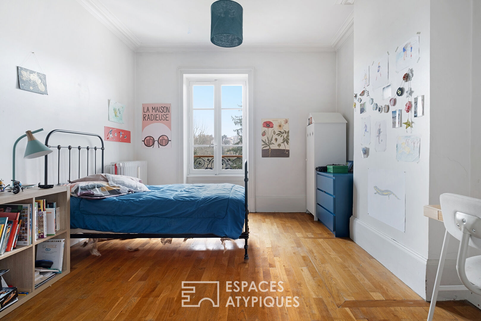 Apartment in an old building with a view of the Saône